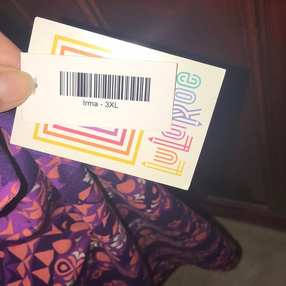 NWT Lularoe Plus size Irma top - Picture 5 of 8